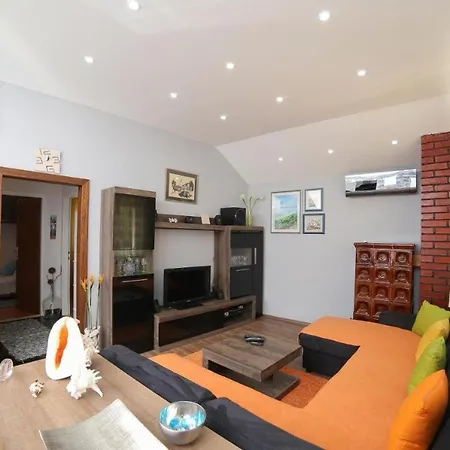 Apartman Tonka * Supetar